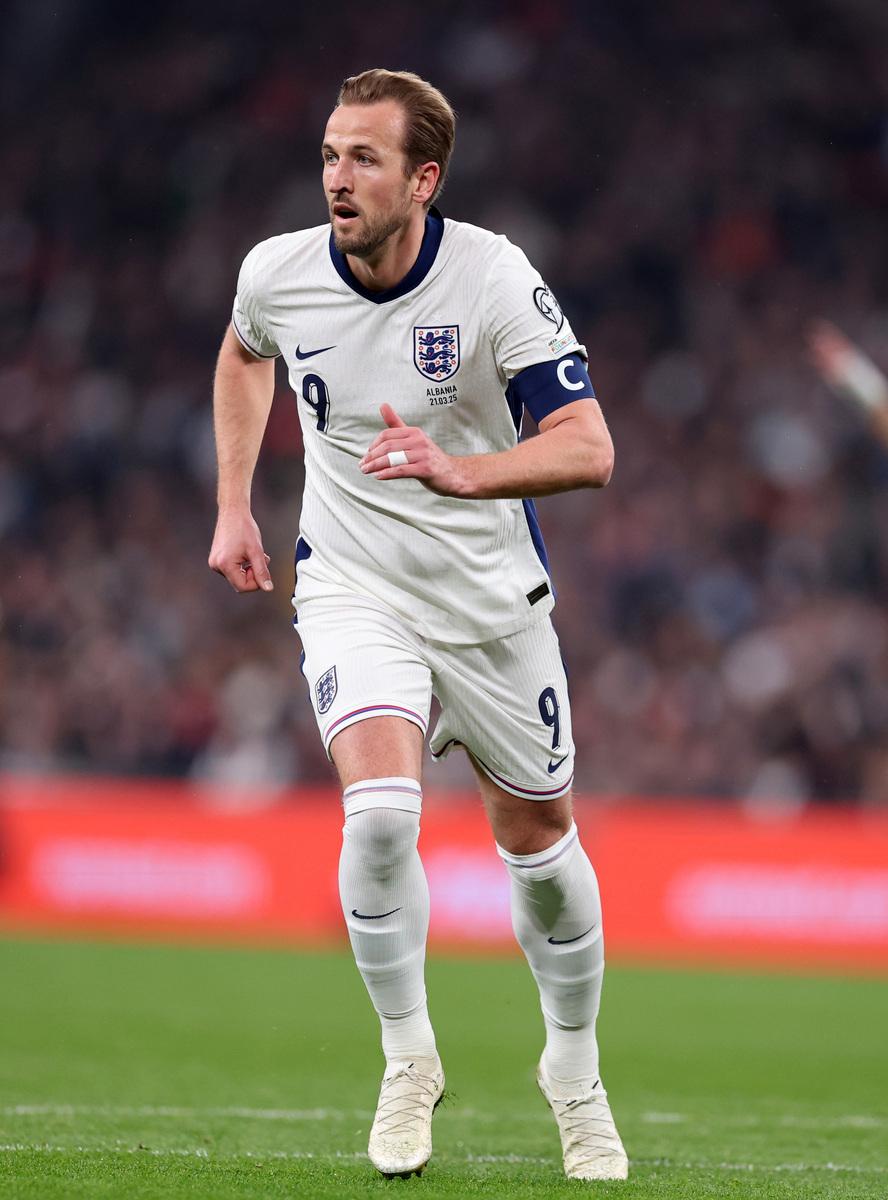 英格兰队轻取奥地利队，梁靖崑点燃赛场