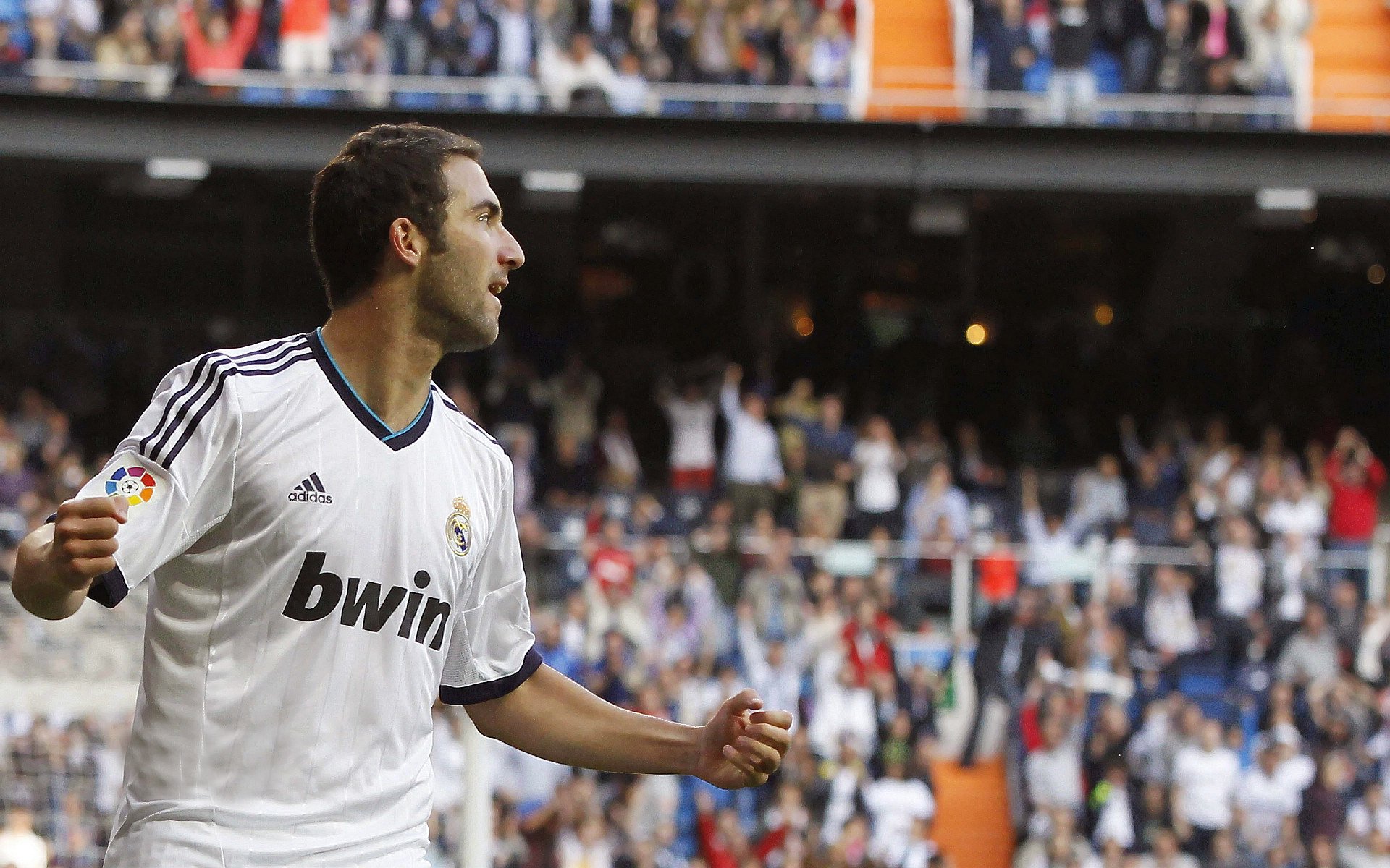 牙买加轻取马赛，贝林厄姆在2026世界杯接管比赛，足球新秩序的黎明